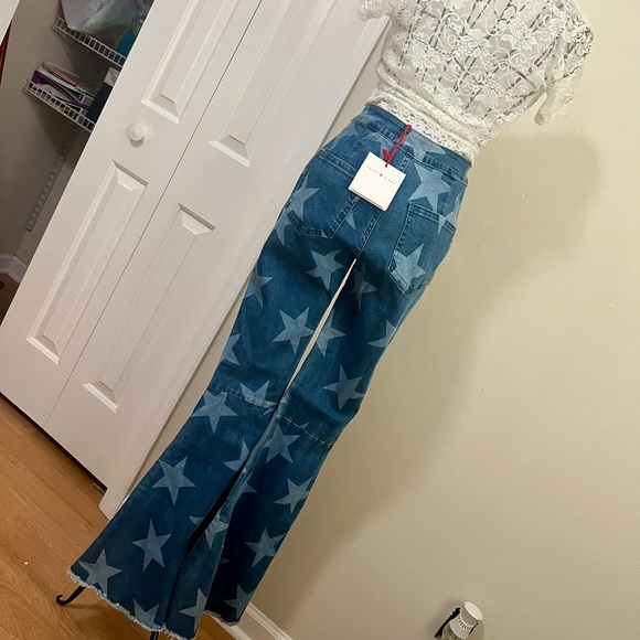 Star Patterned High Rise Flare Jeans nwt - Picture 3 of 6